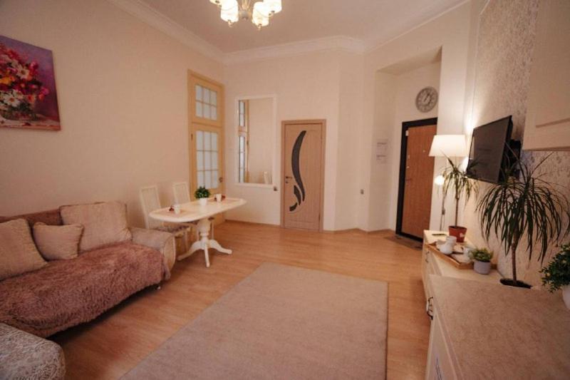 Apartment On Sumskaya 46 "Central Residence" ハルキウ エクステリア 写真