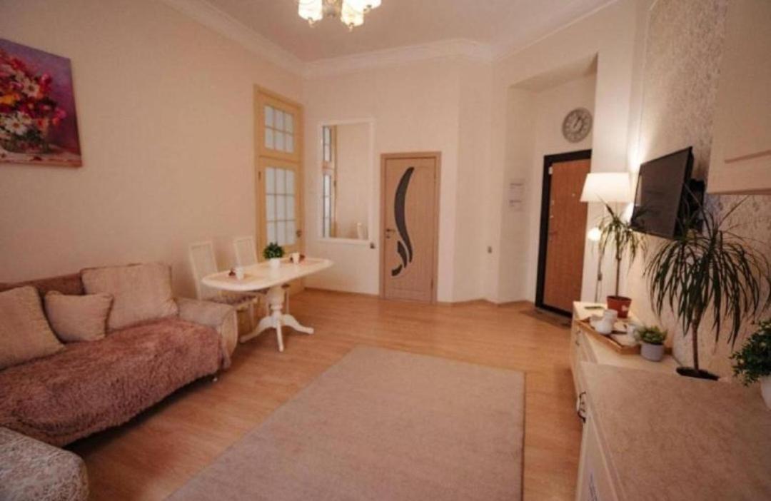 Apartment On Sumskaya 46 "Central Residence" ハルキウ エクステリア 写真