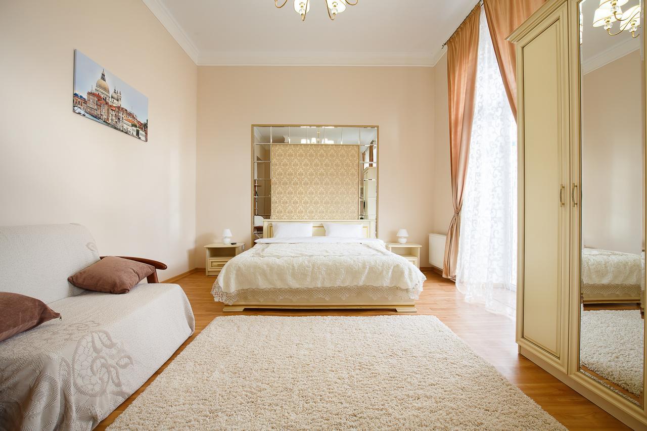Apartment On Sumskaya 46 "Central Residence" ハルキウ エクステリア 写真