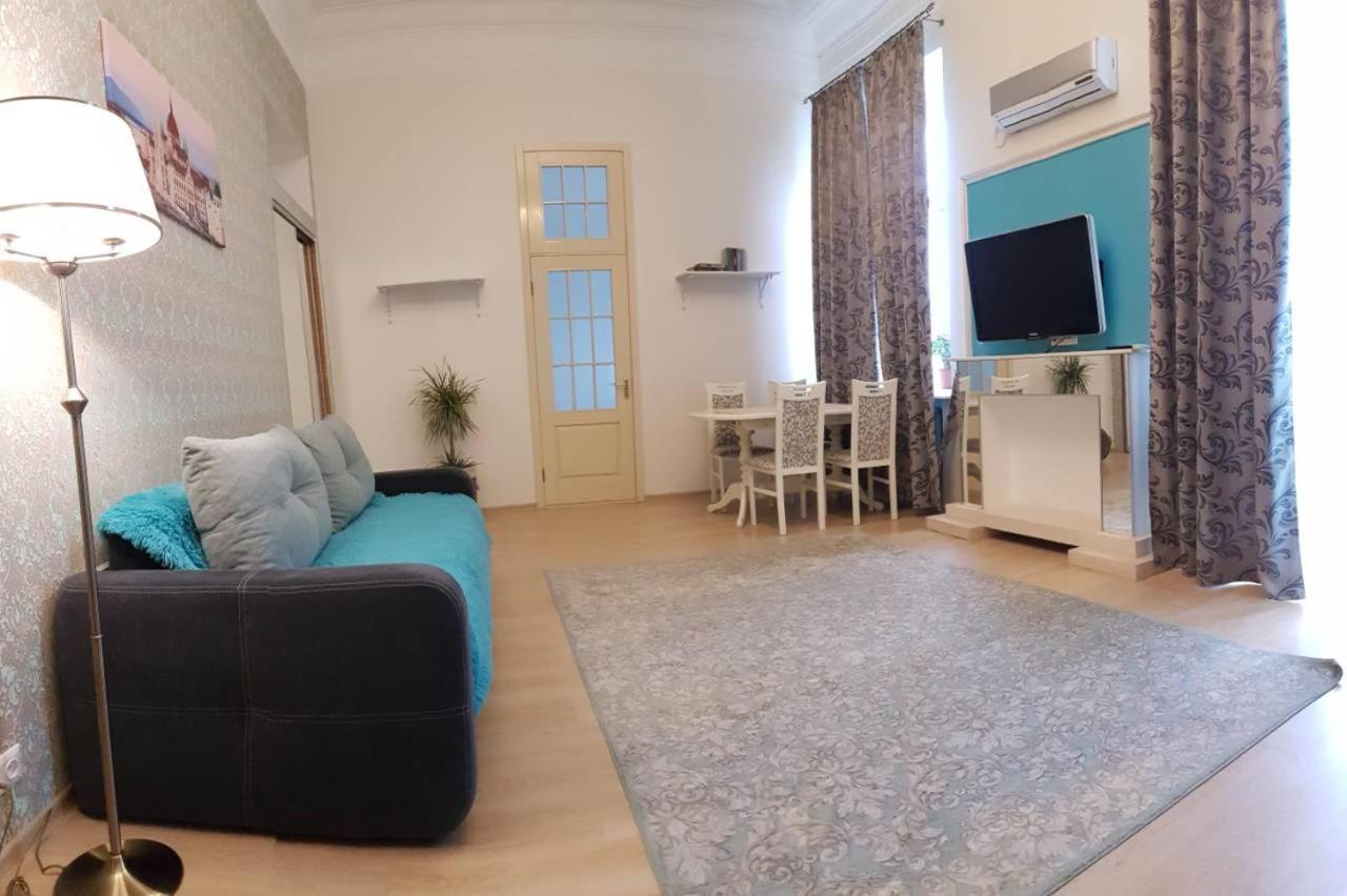 Apartment On Sumskaya 46 "Central Residence" ハルキウ エクステリア 写真